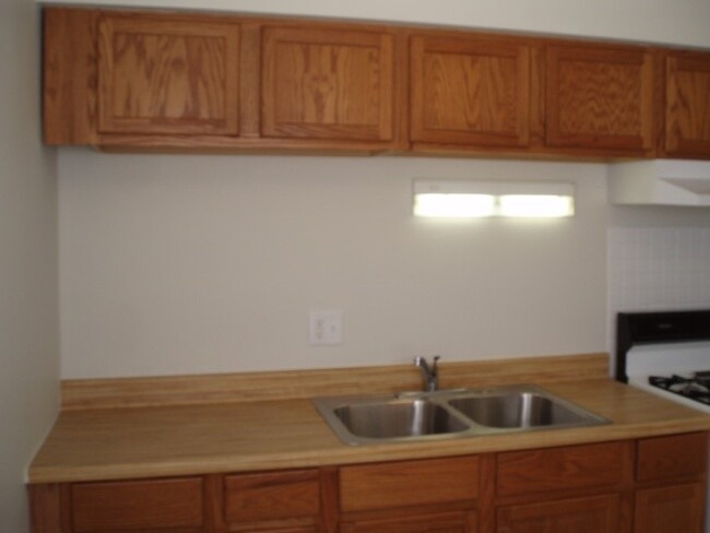 Building Photo - 4341 Butterfield Rd