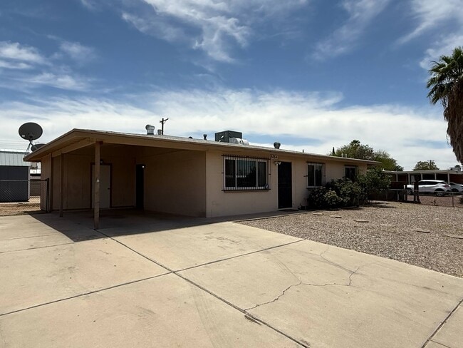 Building Photo - 6864 E Nelson Dr