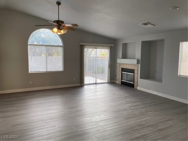 Building Photo - 1425 Dragon Rock Dr