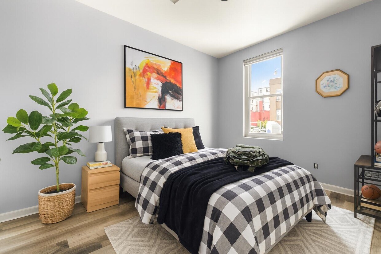 Foto principal - 7406 Bergenline Ave