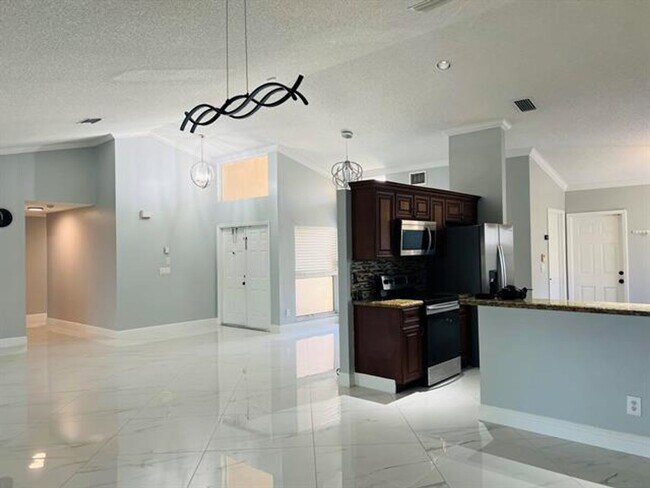 Foto del edificio - 12623 SW 8th Ct
