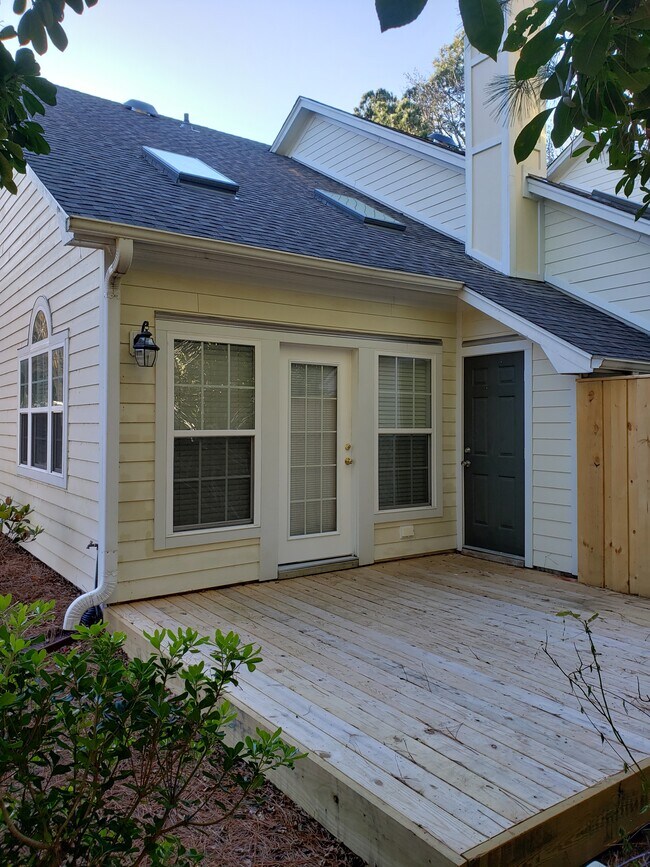 Building Photo - 6211 Wrightsville Ave