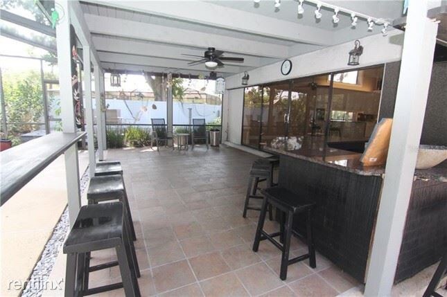 Building Photo - 3 br, 2 bath House - 4303 Middle Lake Dr
