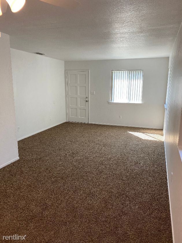 Building Photo - 3 br, 2 bath House - 6018 N Marty Ave
