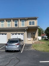 Building Photo - 307 Skiles Heights