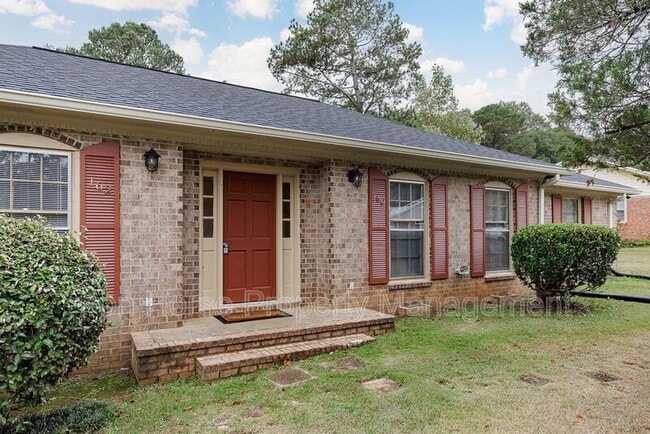 Photo - 162 Jockey Club Dr House