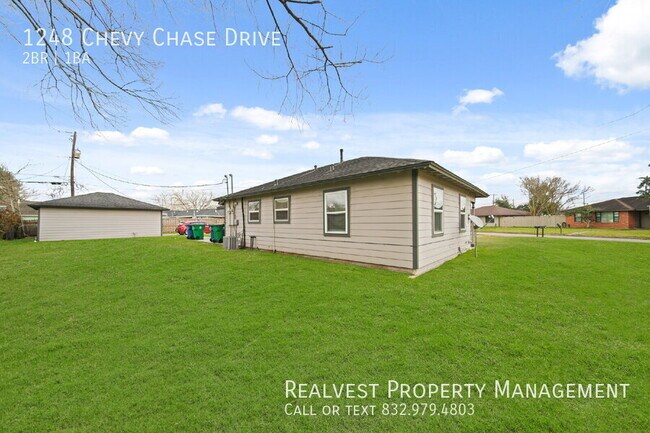 Building Photo - 1248 Chevy Chase Dr