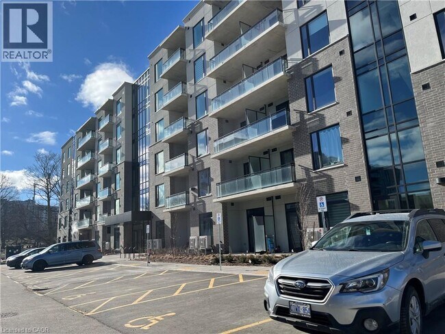 Building Photo - 107 Roger St