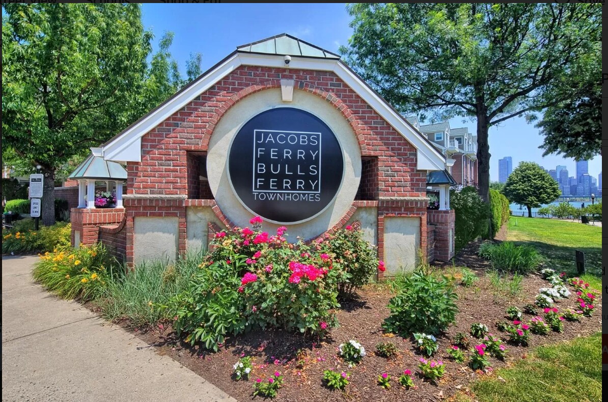 283 Roslyn Ct, West New York, NJ 07093 Townhouse for Rent in West New York, NJ