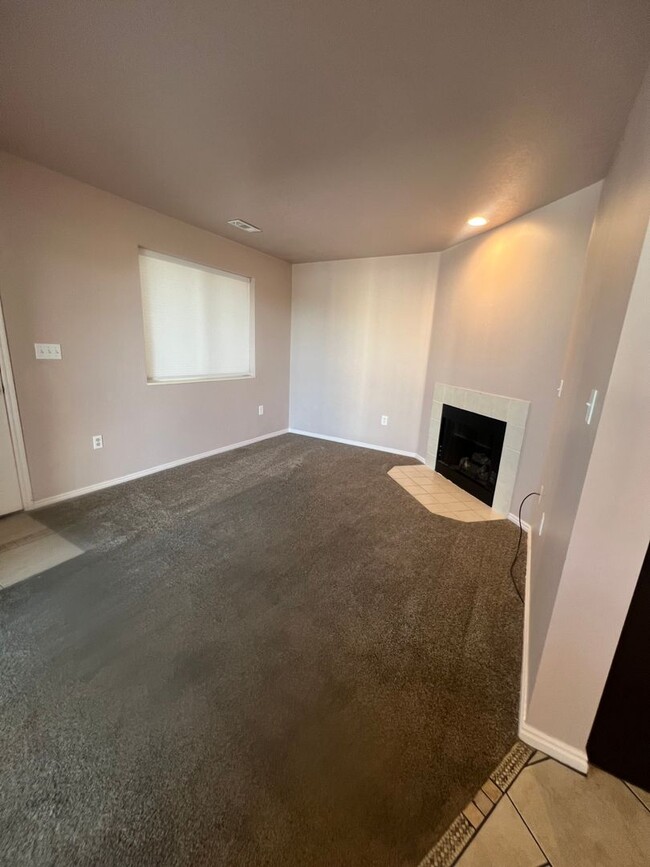 Building Photo - 2 Bedroom Condo in Tooele