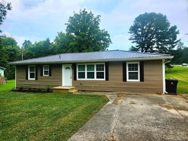 Large, family-friendly S. Knox 3br/2ba w office - Large, family-friendly S. Knox 3br/2ba w office House