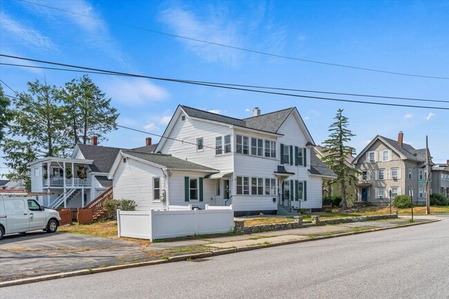 Building Photo - 782 Union St