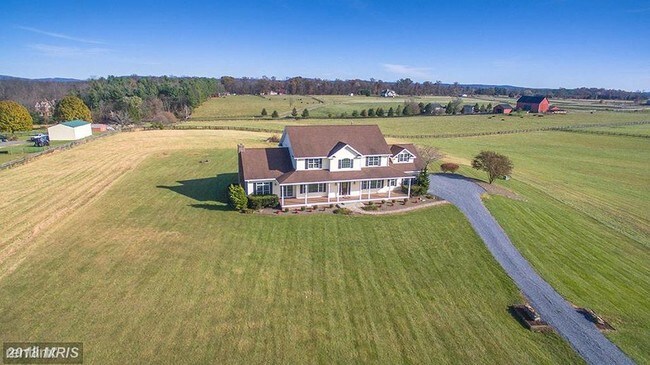 Building Photo - 4 br, 4.5 bath House - 13570 Breezy Meadow Ln