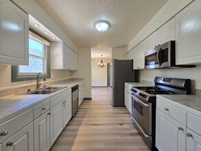 Building Photo - 3004 Plaza Blanca