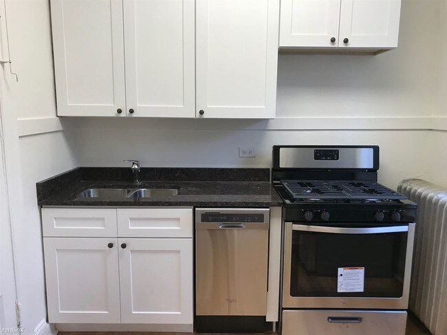 Building Photo - Studio, 1 bath Apartment - Argyle Manor