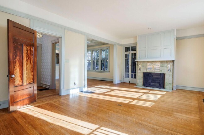 Foto del edificio - 2523 Ransdell Ave