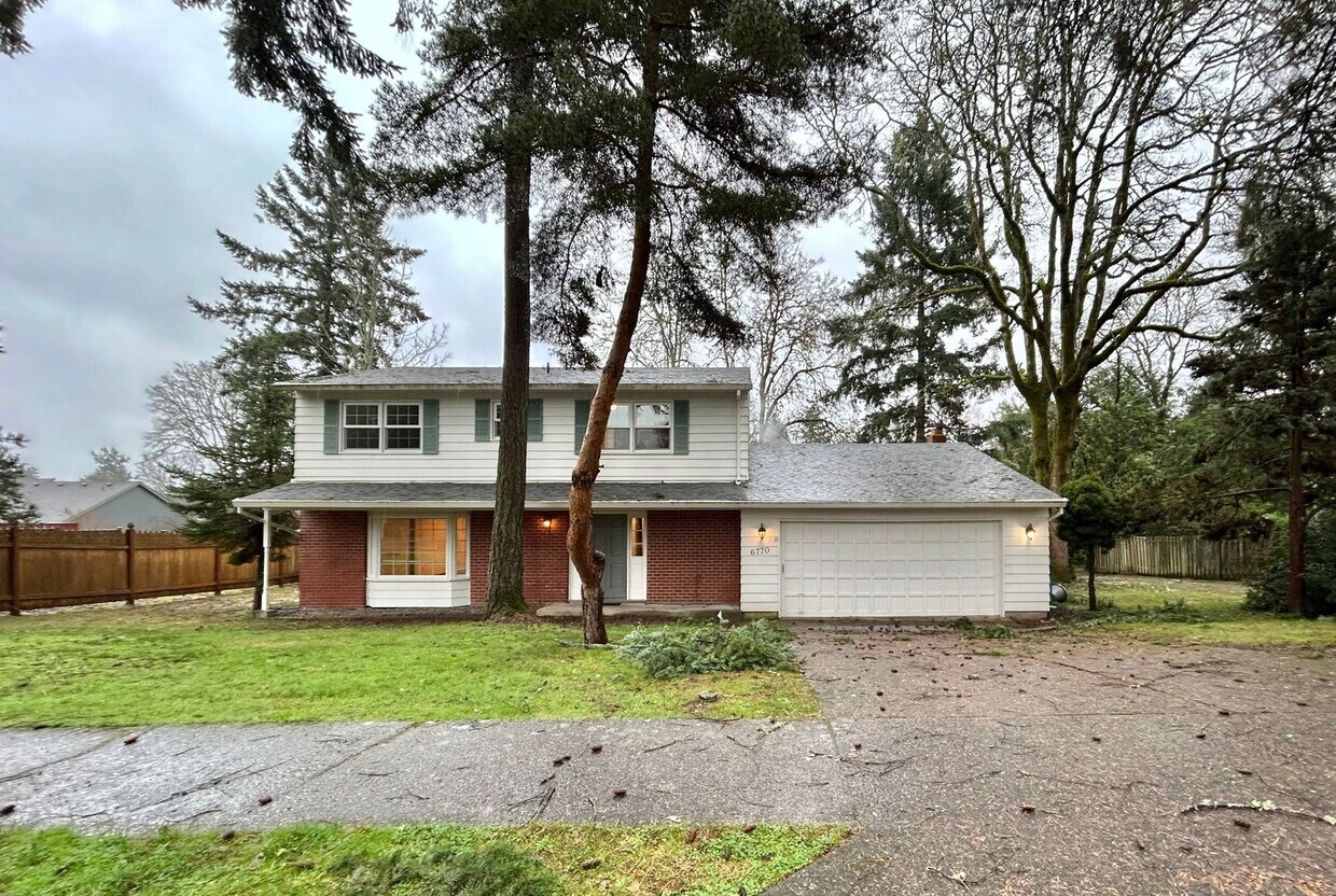 Timeless 5 Bed, 2.5 Bath Home - SW Beaverton - Timeless 5 Bed, 2.5 Bath Home - SW Beaverton