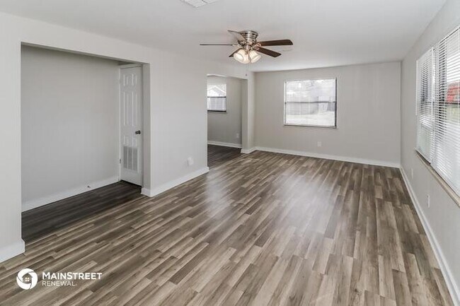 Building Photo - 637 W ALAMO DR, LAKELAND, FL 33813