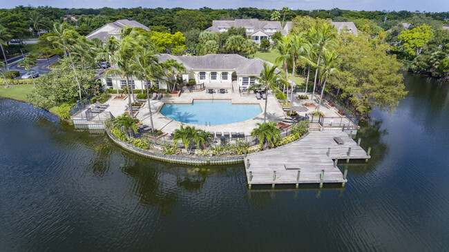 Foto del edificio - St. Tropez at Plantation