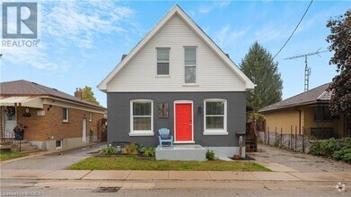 Building Photo - 11 Huff Ave