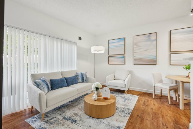 Foto del edificio - Waterford Point Apartments