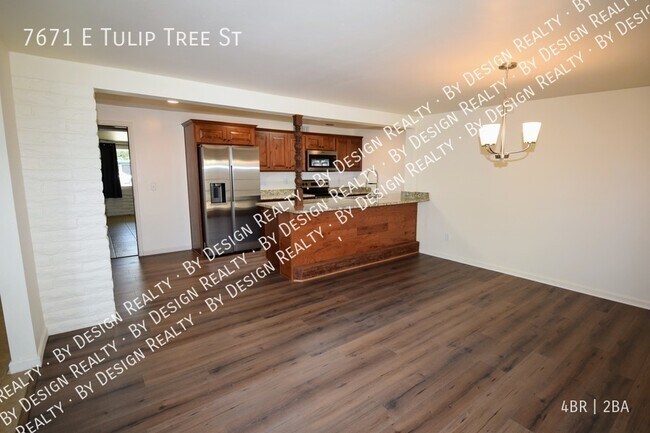 Building Photo - Pristine Remodeled Olive Grove 4 Bedroom 2...