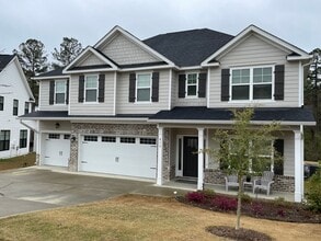 Building Photo - 819 Lost Grv Trl