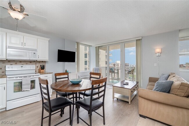 Building Photo - 7330 Estero Blvd