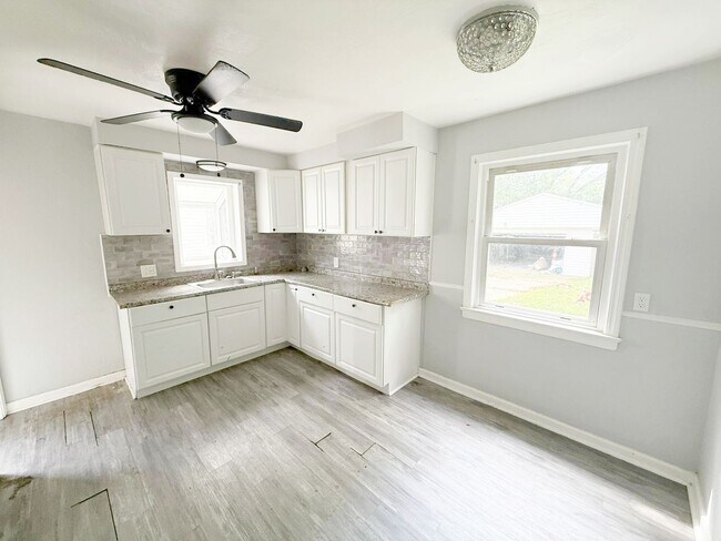 Foto del edificio - 3 BED 2 BATH BEAUTIFUL SINGLE FAMILY HOME
