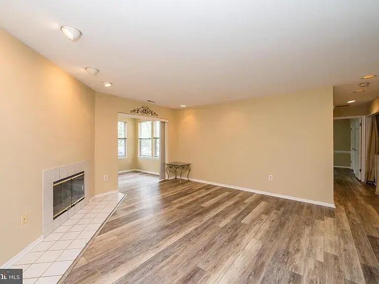 Building Photo - 7848 Old Farm Ln