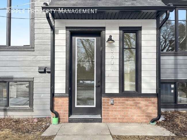 Photo du bâtiment - BRAND NEW & SUN-DRENCHED 2-BED BASEMENT | MODERN BOWNESS LIVING