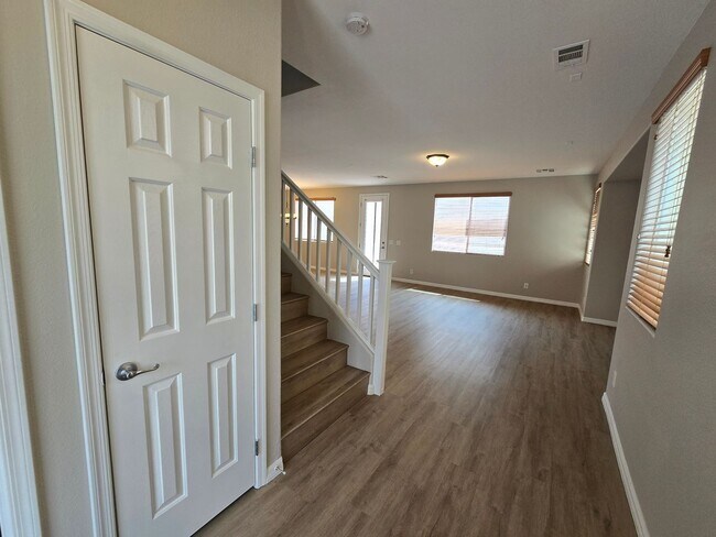Building Photo - Rhodes Ranch 2 Story Rental