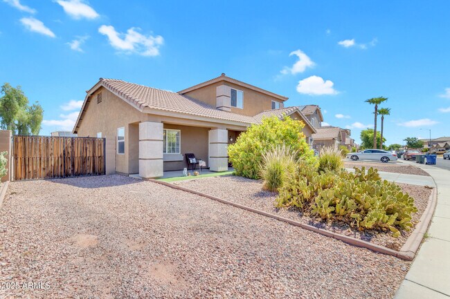 Building Photo - 12638 W Columbine Dr