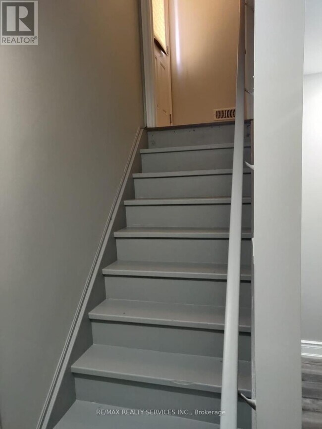 Building Photo - 4 Lackington St