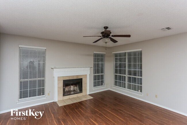 Building Photo - 1544 Dublin Cir