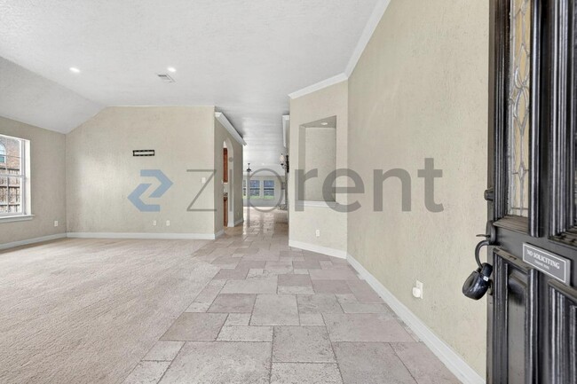 Foto del edificio - 6592 Clydesdale Ct