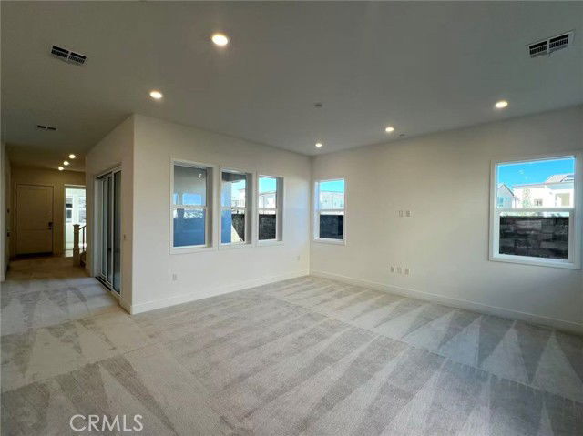 Building Photo - 410 Clipper