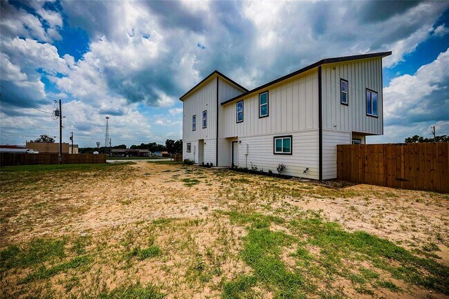 Foto del edificio - 108 Sandy Oaks Loop