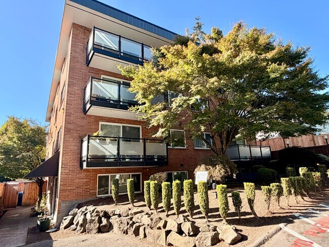Foto del edificio - 845 NE 125th St