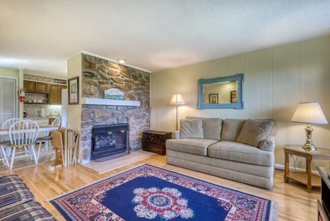 Building Photo - 395 Skyleaf Dr