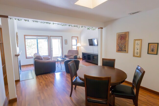 Foto del edificio - 207 3rd St