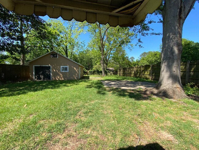 Foto del edificio - 231 W Dodson St