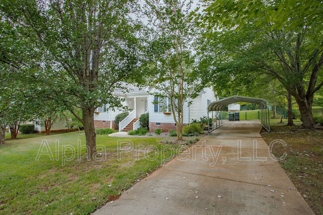Building Photo - 12 Holly Cir