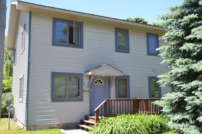 204 S Maple - 204 S Maple Ave