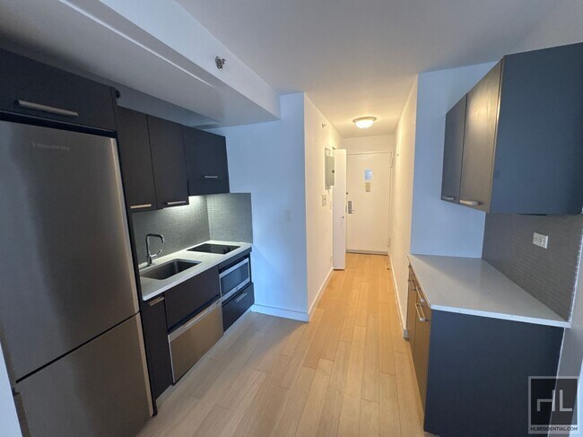 Building Photo - East 39th Street