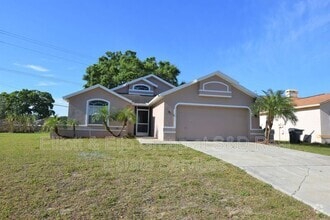 Building Photo - 5357 St Lucia Dr