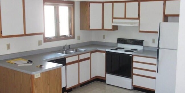 Foto del edificio - 206 W Benton St