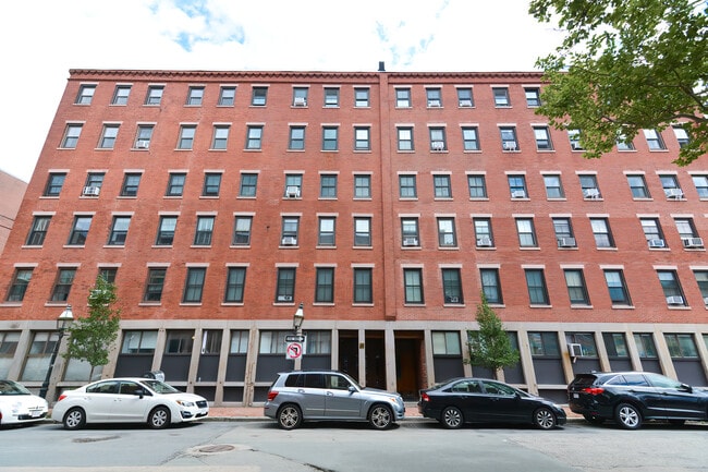 Foto del edificio - 99 Fulton St