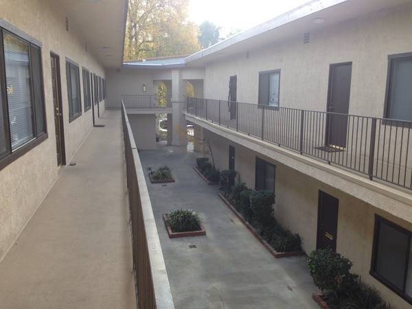 Center Courtyard - 24314 Newhall Ave