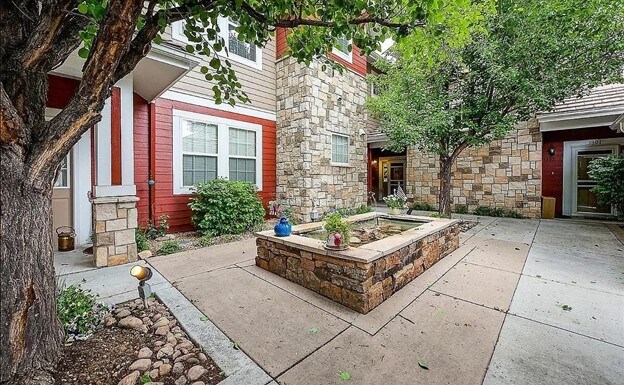 Foto del edificio - 3307 Molly Ln